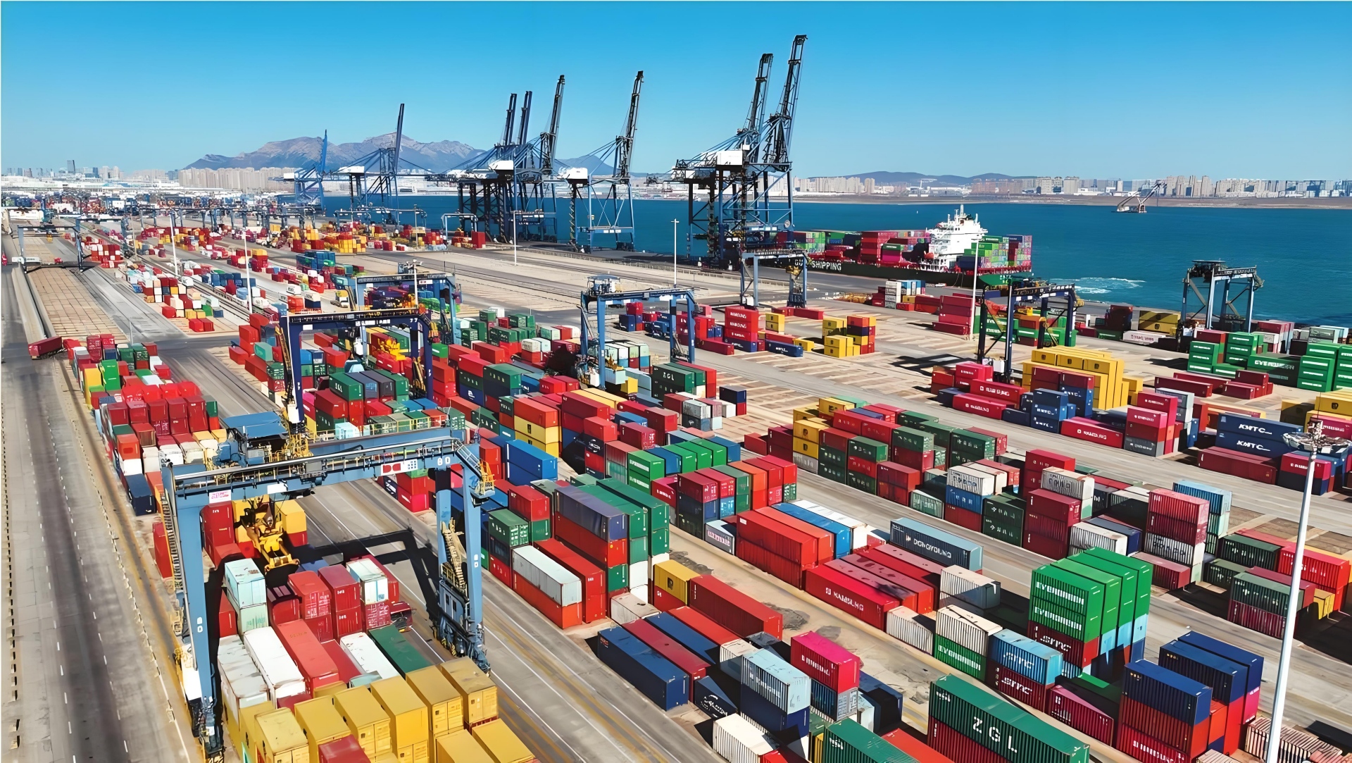 aluminum profiles export to Saudi Arabia UAE Qatar shipping containers